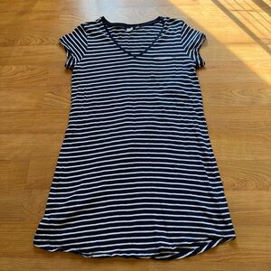 Gap Women’s Navy & White Striped Maxi Dress  Tee– Size Large